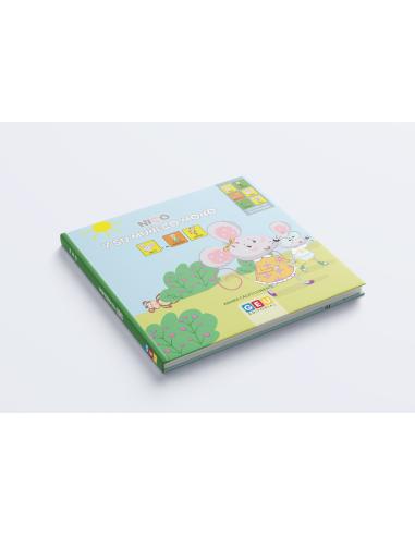 Nora y Nico. Nico y su muñeco Mono